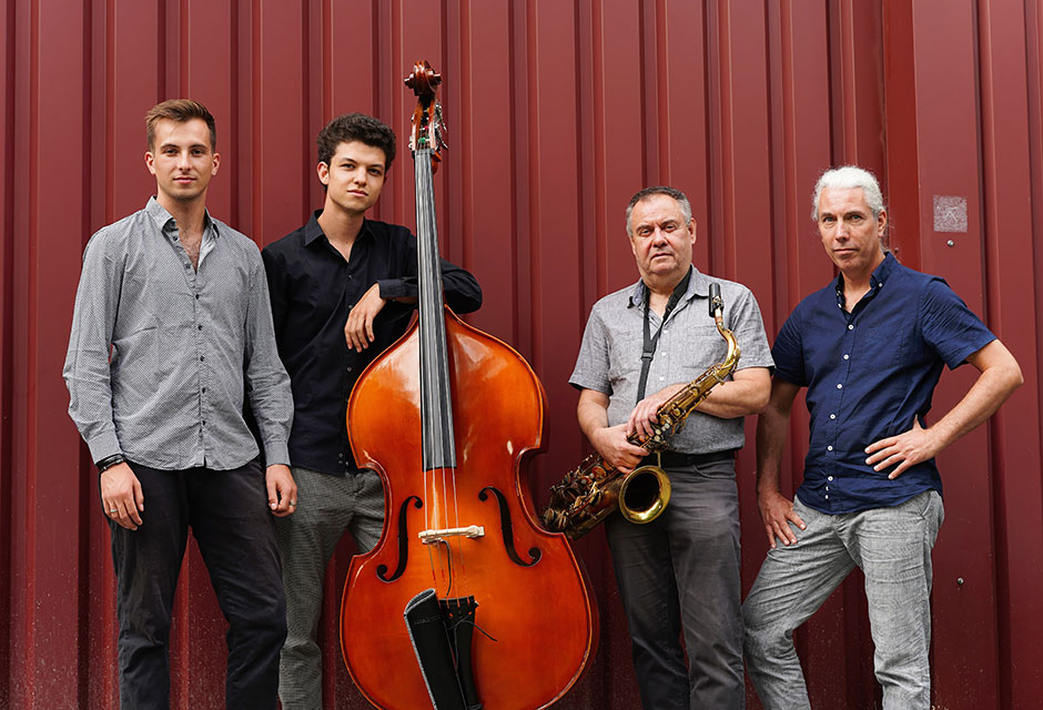 Peter Linhart „2 Generations Group“